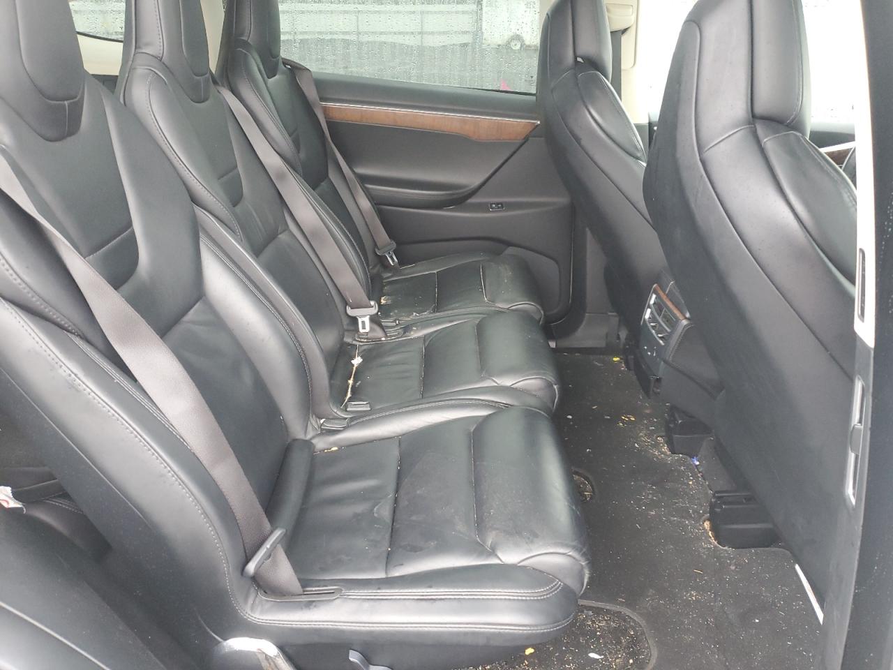 2024 Tesla Model X VIN: 5YJXCAE29HF045697 Lot: 56215485