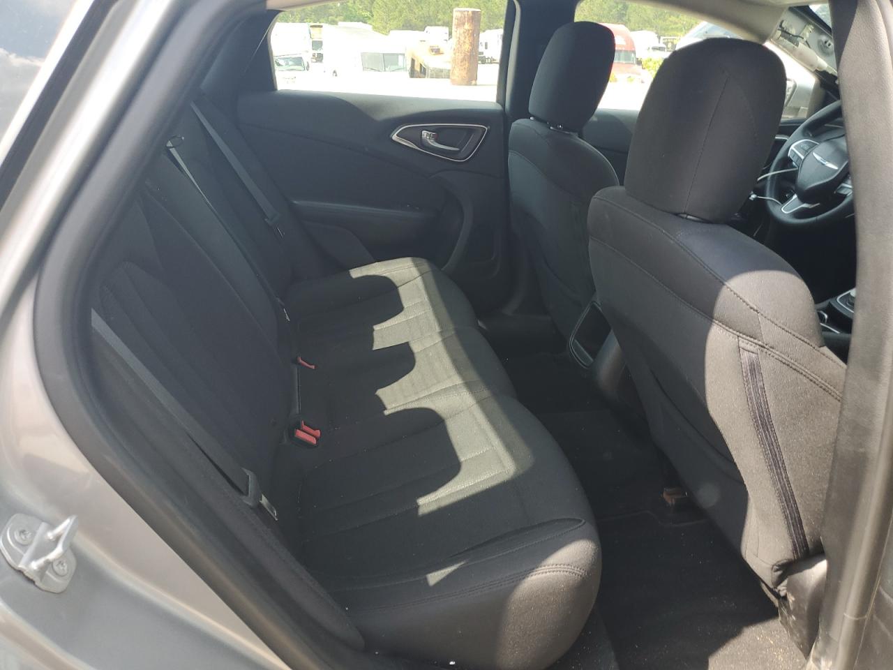 2017 Chrysler 200 Limited VIN: 1C3CCCAB5HN512393 Lot: 64030975