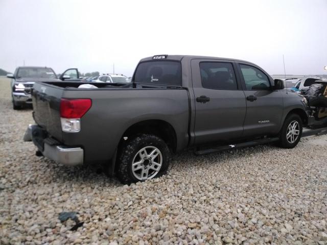 Pickups TOYOTA TUNDRA 2013 Brązowy