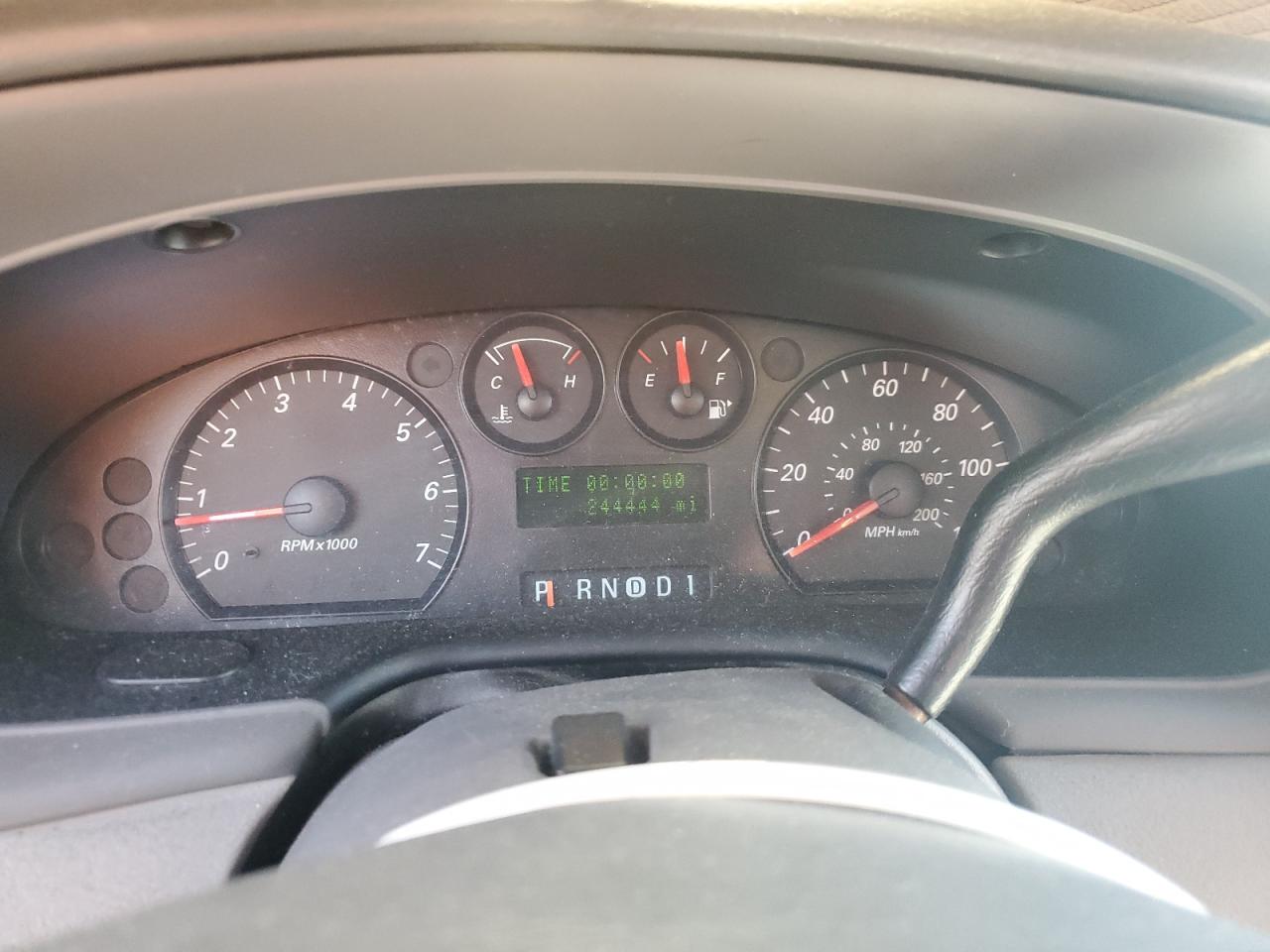 2005 Ford Taurus Se VIN: 1FAFP53U45A250396 Lot: 56431175