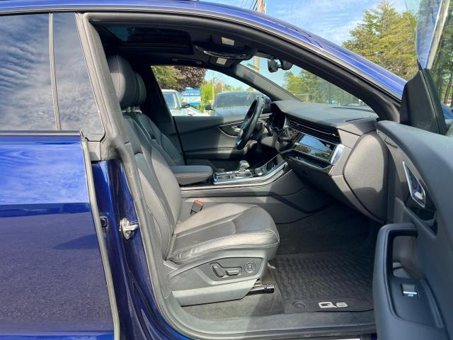  AUDI Q8 2019 Granatowy