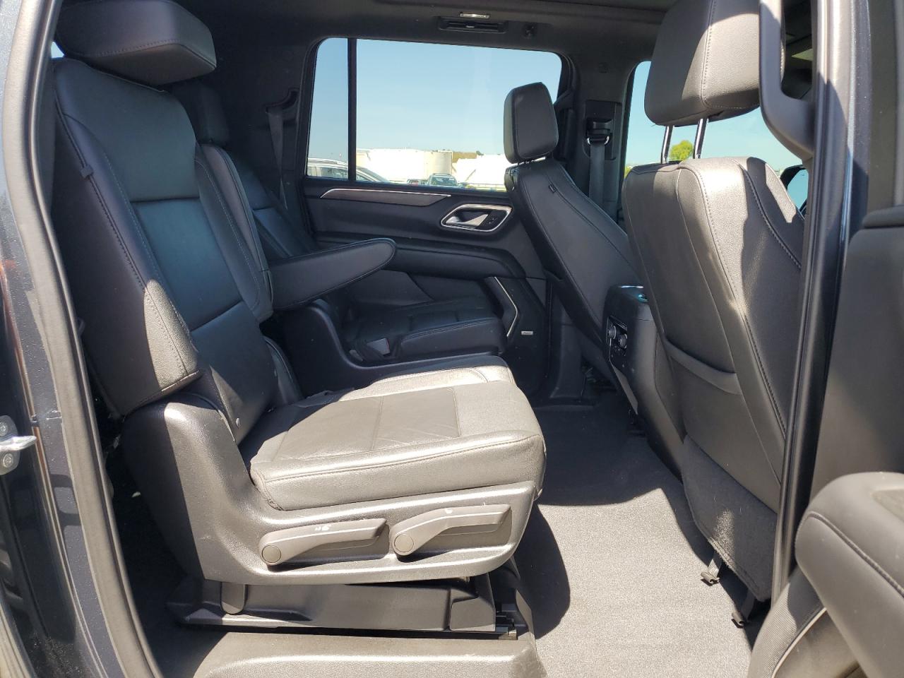 2022 Chevrolet Suburban K1500 Z71 VIN: 1GNSKDKD4NR320510 Lot: 57088855