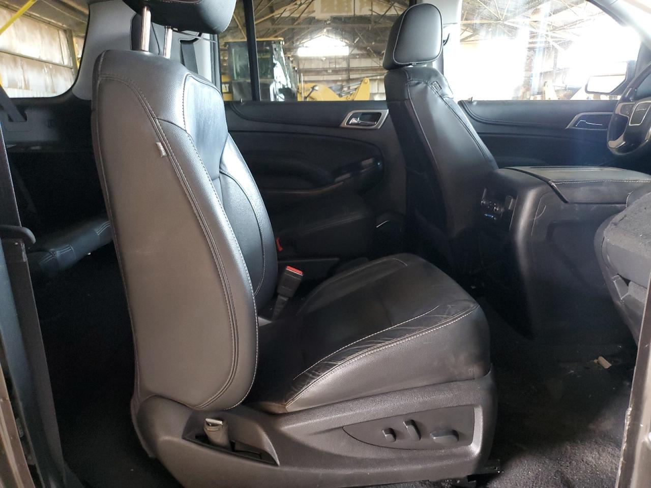 2019 GMC Yukon Xl Denali VIN: 1GKS2HKJ8KR205950 Lot: 56719695