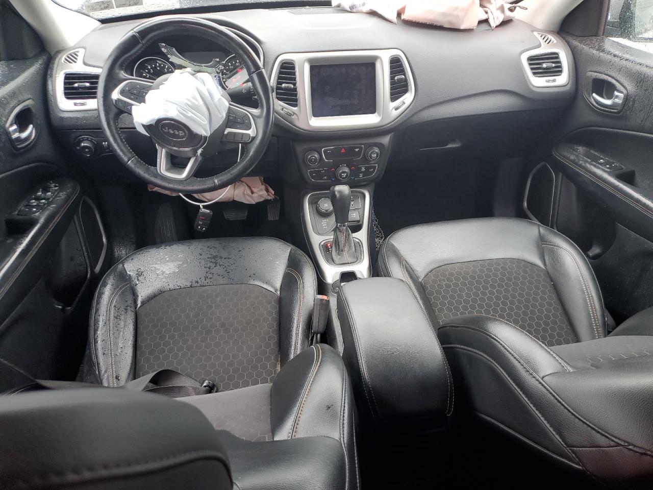 2018 Jeep Compass Latitude VIN: 3C4NJDBB9JT180222 Lot: 56979395