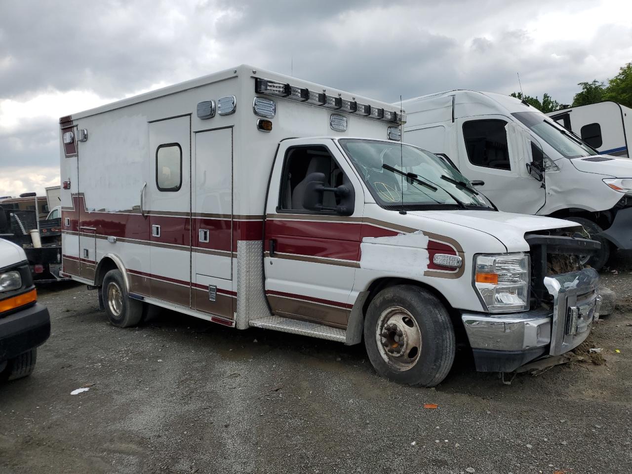 2012 Ford Econoline E450 Super Duty Cutaway Van na sprzedaż w Cahokia Heights, IL - Front End
