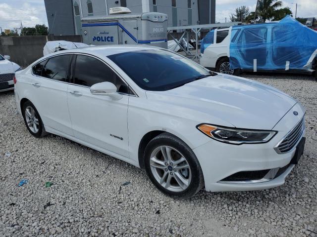  FORD FUSION 2018 Білий