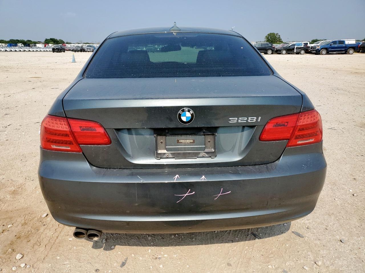 2011 BMW 328 I VIN: WBAKE3C52BE768973 Lot: 57604855
