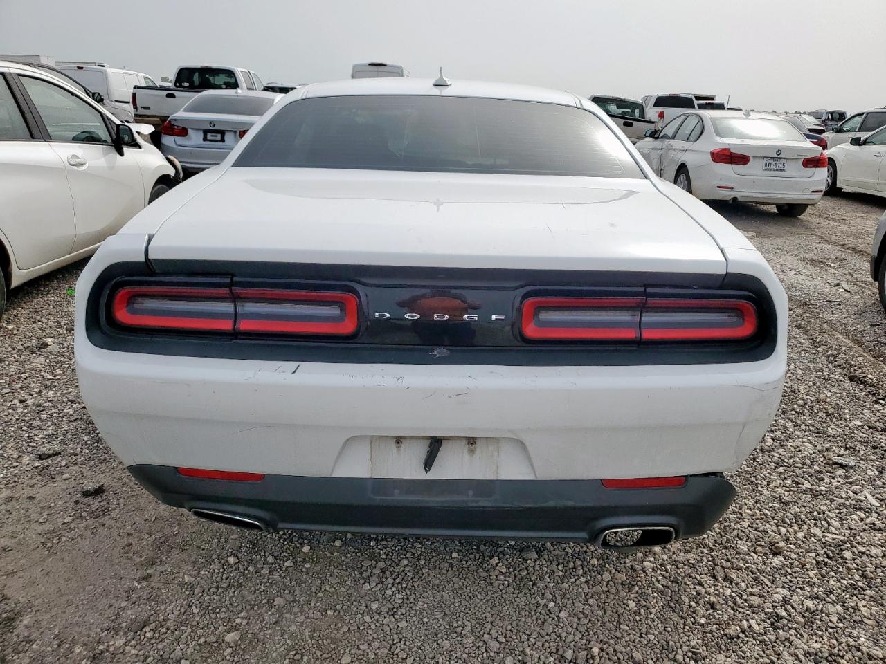 2015 Dodge Challenger Sxt VIN: 2C3CDZAG0FH798512 Lot: 56932245
