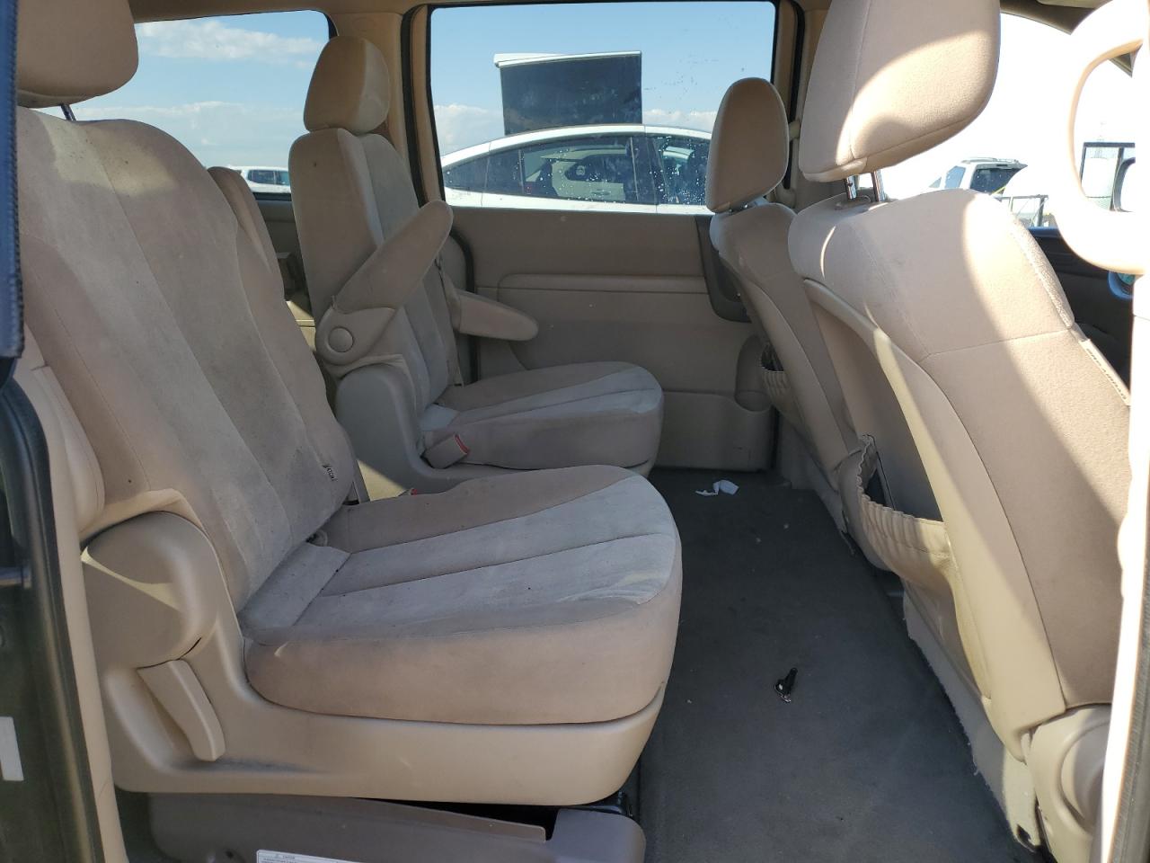 2011 Kia Sedona Lx VIN: KNDMG4C76B6379213 Lot: 58155725