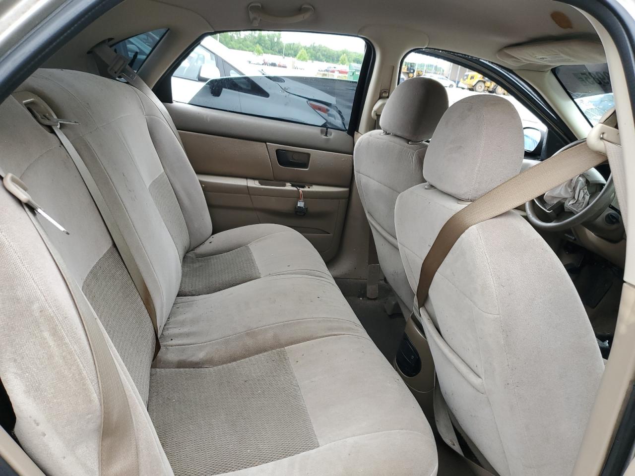2005 Ford Taurus Se VIN: 1FAFP53UX5A258647 Lot: 57638985