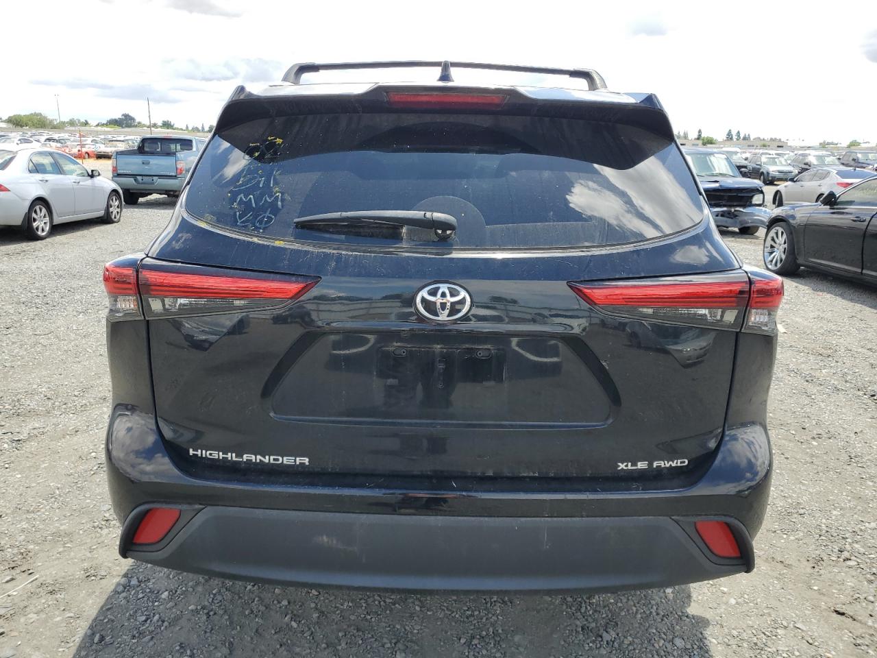 2022 Toyota Highlander Xle VIN: 5TDHZRBH0NS202972 Lot: 56211025