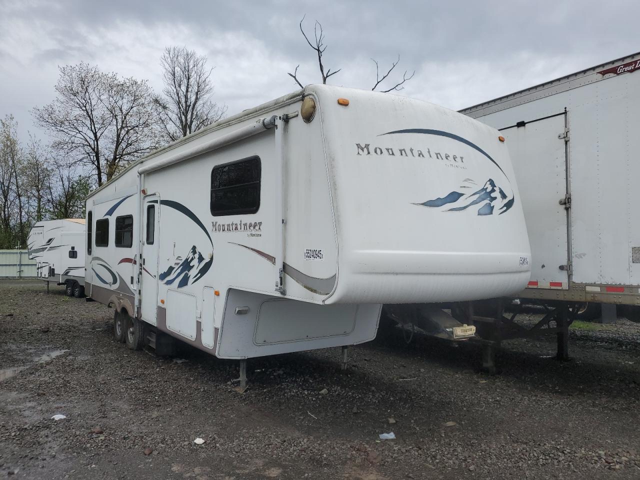 2005 Montana Trvl Trl for Sale in Central Square, NY - Top/Roof