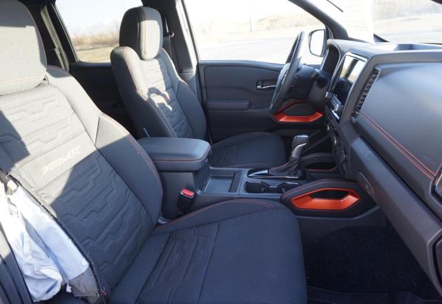  NISSAN FRONTIER 2024 Szary