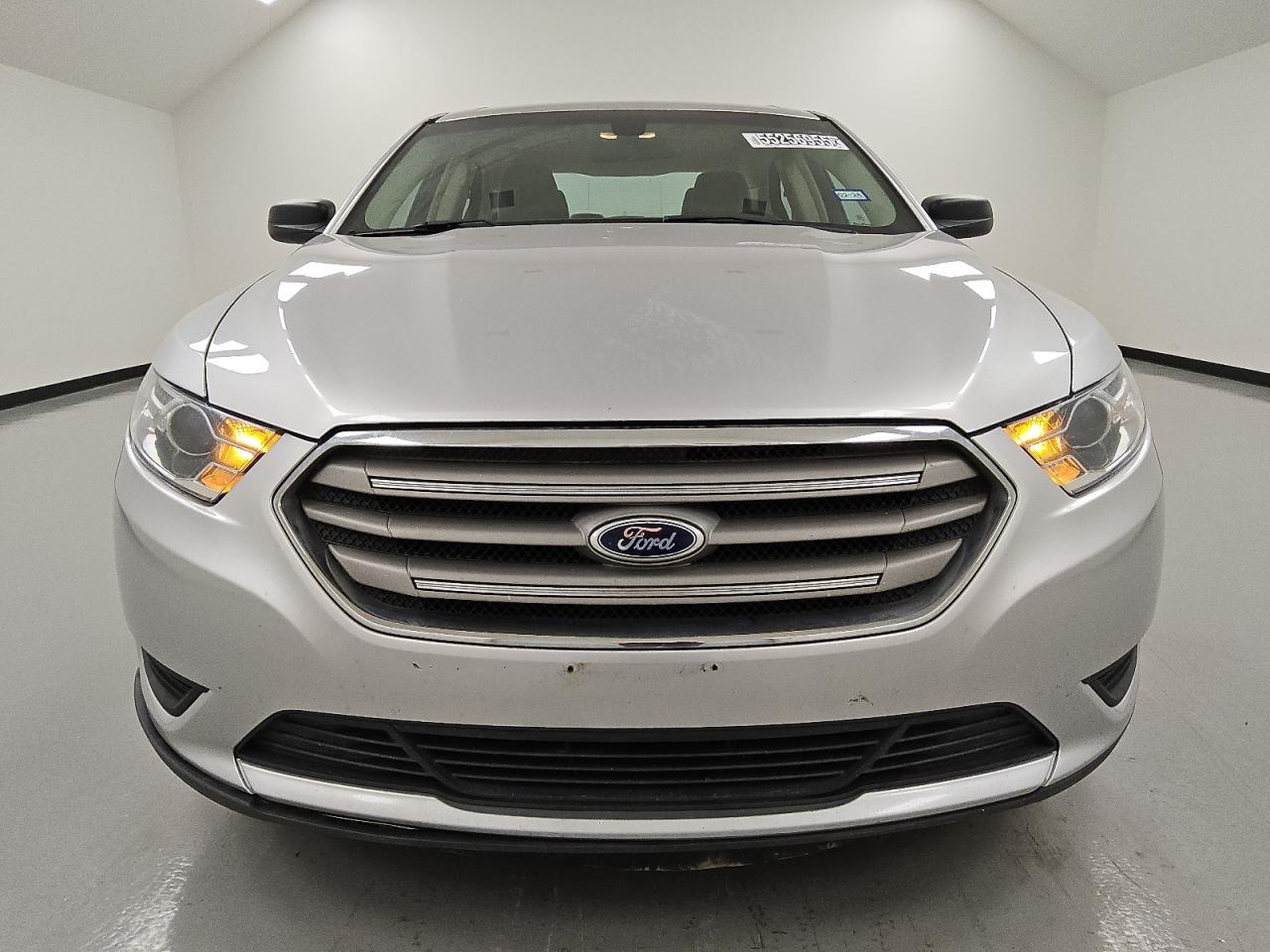 2016 Ford Taurus Se for Sale in Houston, TX - Minor Dent/Scratches