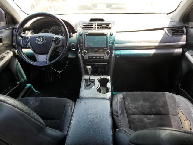  TOYOTA CAMRY 2014 Srebrny