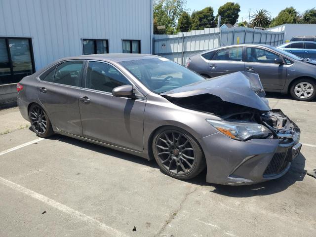 Седани TOYOTA CAMRY 2015 Сірий