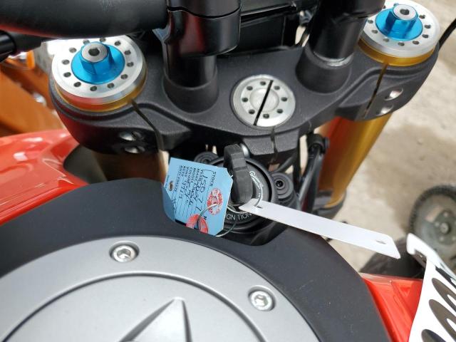 2024 DUCATI HYPERMOTARD 950  
