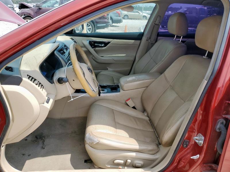 Седани NISSAN ALTIMA 2013 Червоний