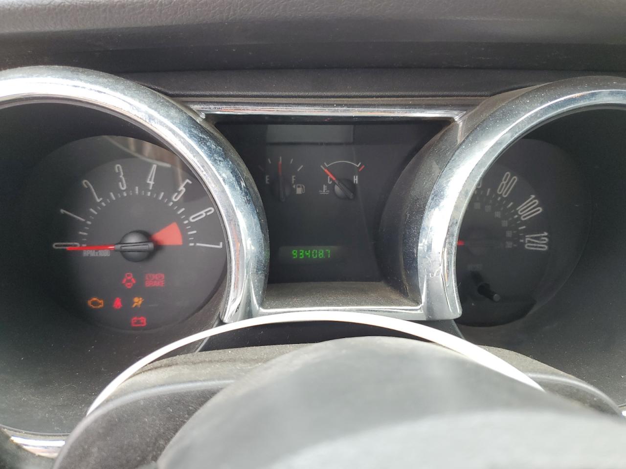 2005 Ford Mustang VIN: 1ZVFT84N855174556 Lot: 57481645