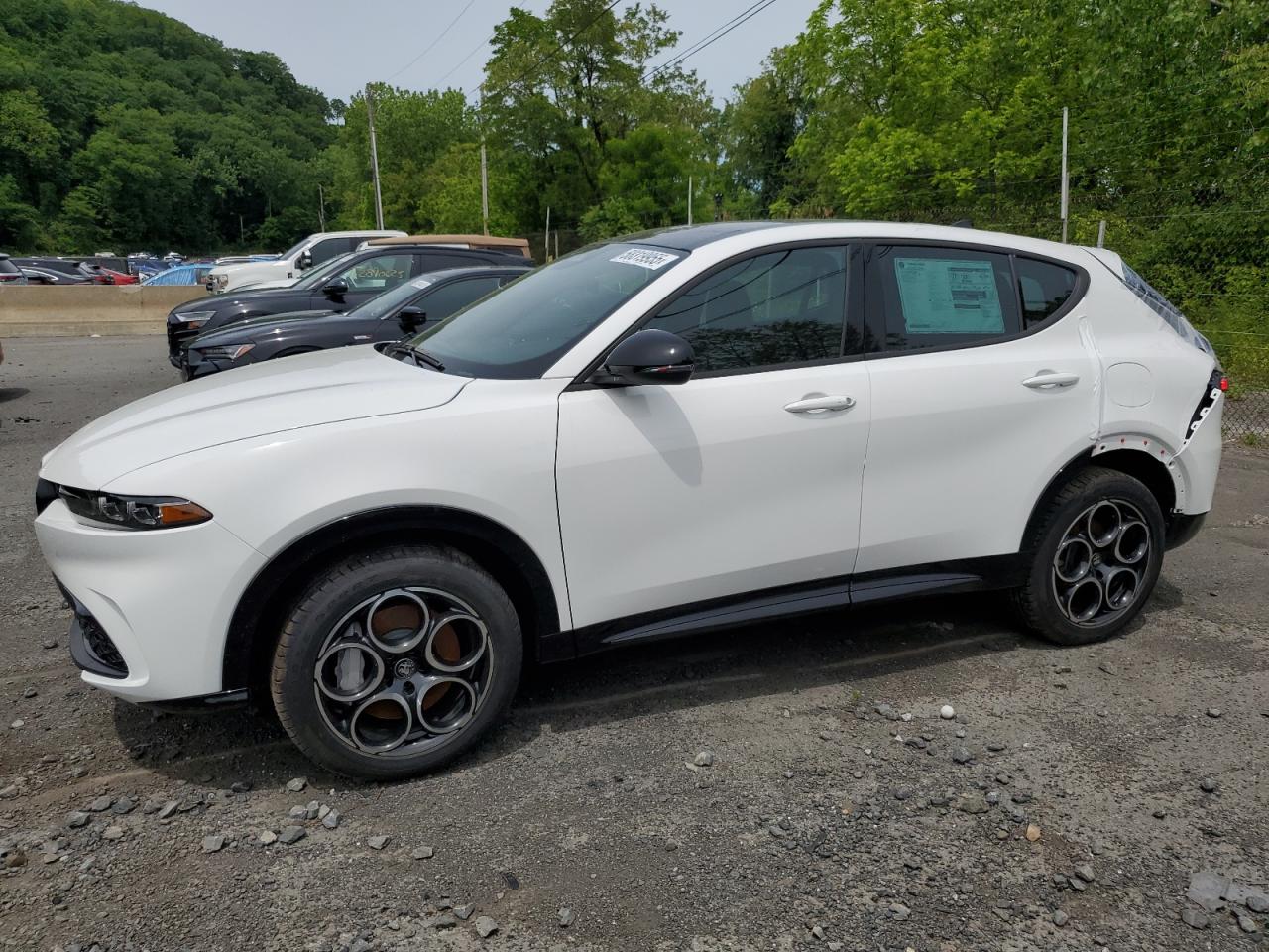 2025 Alfa Romeo Tonale Base