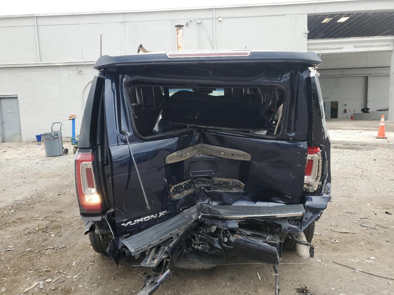 2018 GMC Yukon Xl Denali VIN: 1GKS2HKJ7JR192283 Lot: 56102285