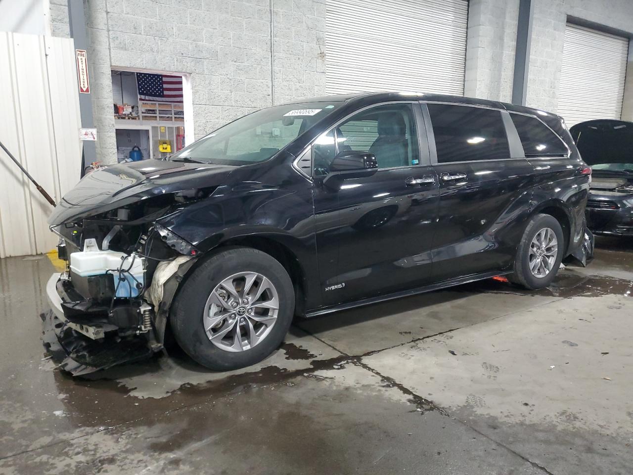 2021 Toyota Sienna Xle იყიდება Ham Lake-ში, MN - Front End
