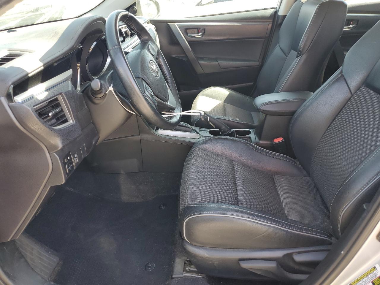 2015 Toyota Corolla L VIN: 5YFBURHE2FP298759 Lot: 57000095