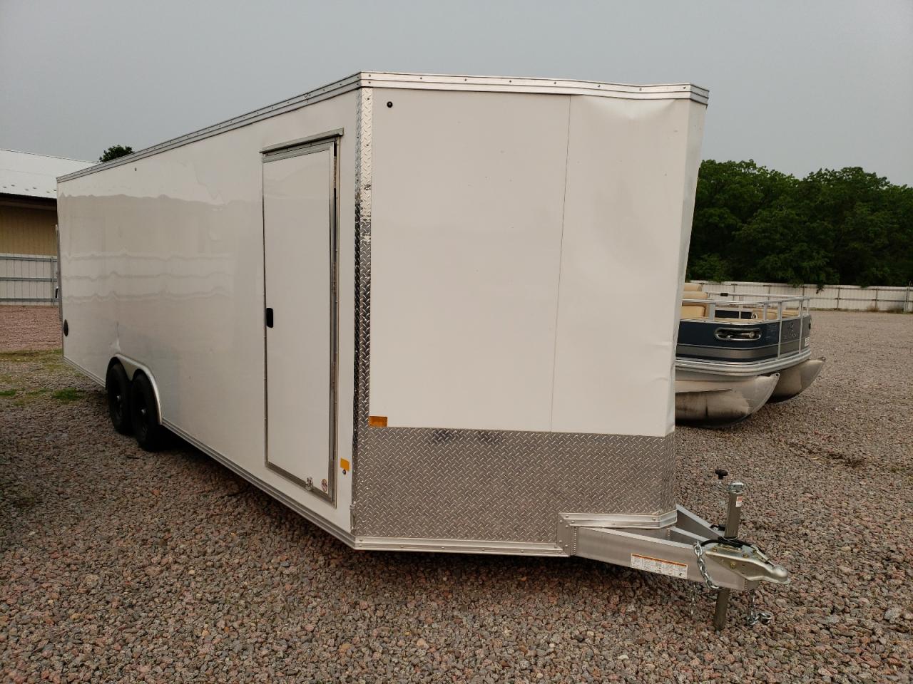 2025 Alcom Ezec 8.5X24Ch-Xlt Enclosed Cargo Trailer للبيع في Avon، MN - All Over