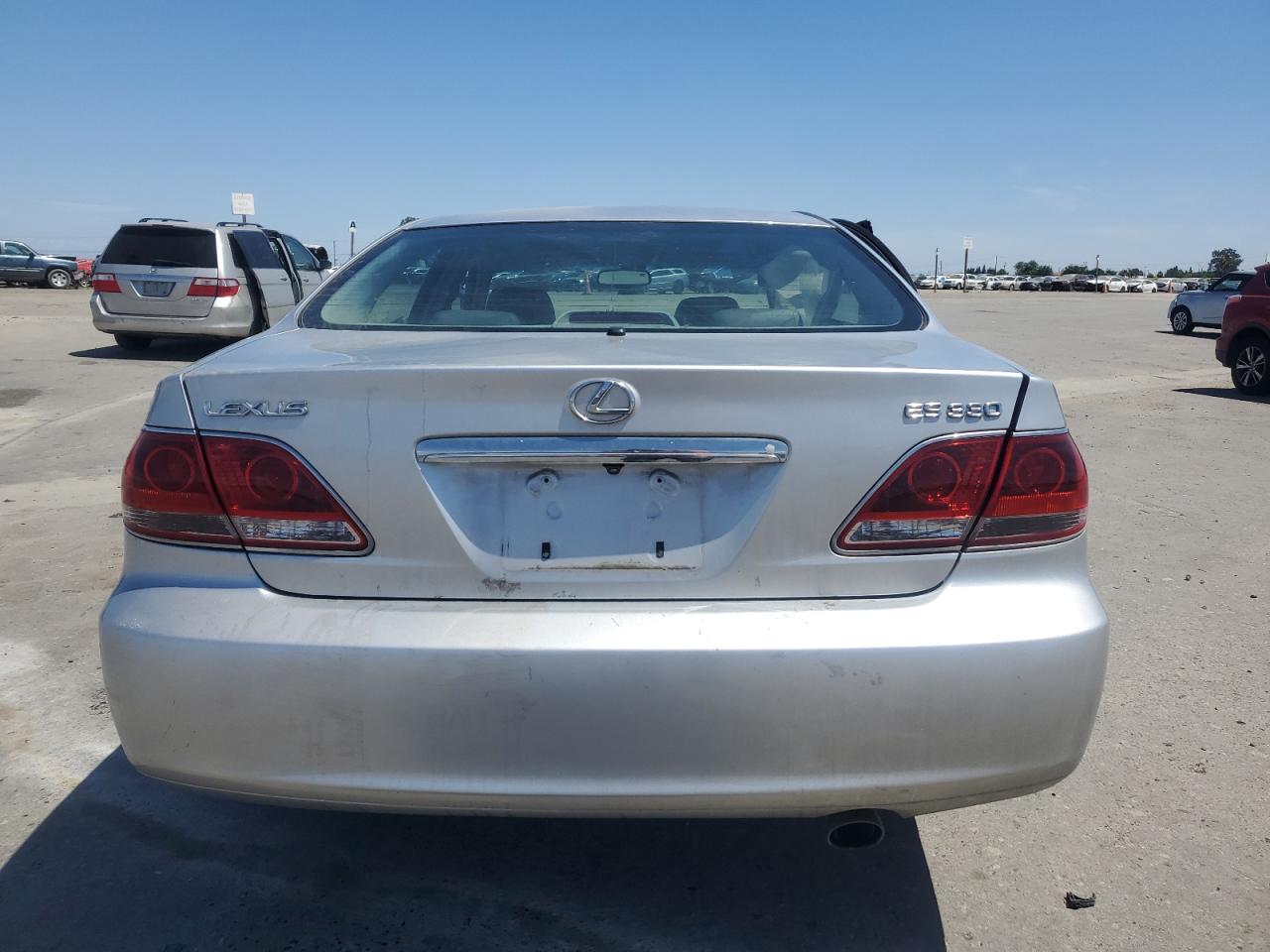 2005 Lexus Es 330 VIN: JTHBA30G255128236 Lot: 56541275