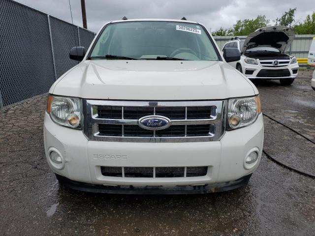 Паркетники FORD ESCAPE 2012 Белый