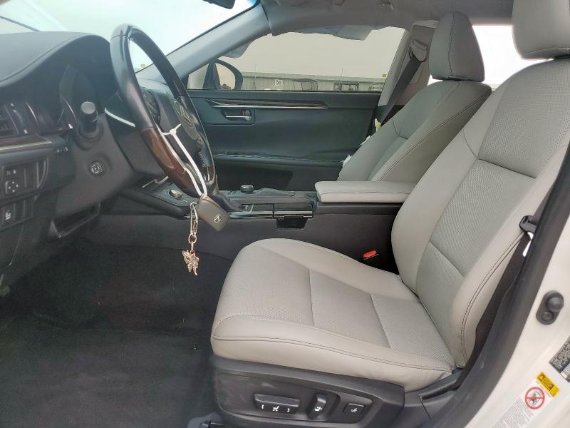  LEXUS ES300 2016 White