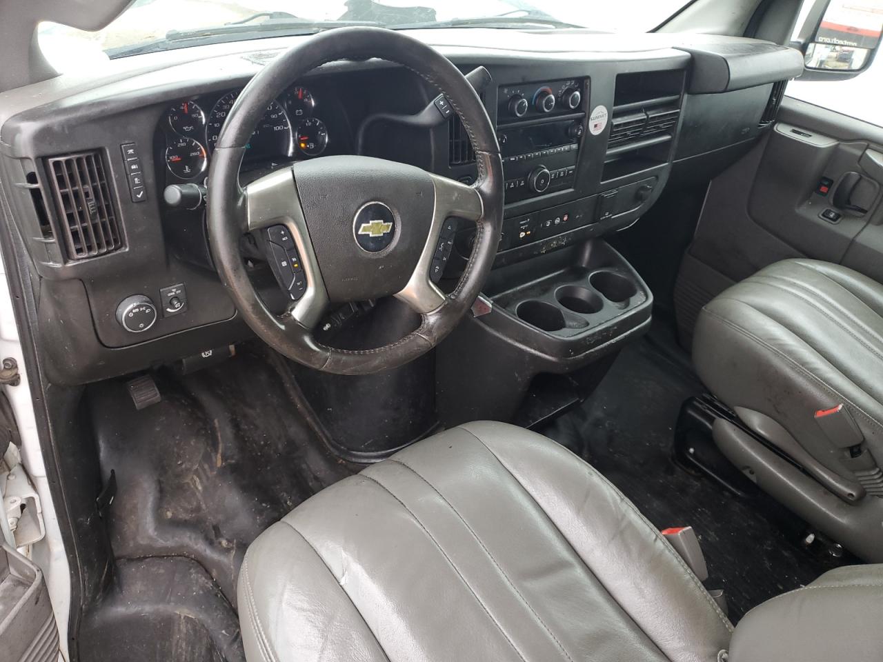 2018 Chevrolet Express G2500 VIN: 1GCWGAFP6J1208041 Lot: 56837345