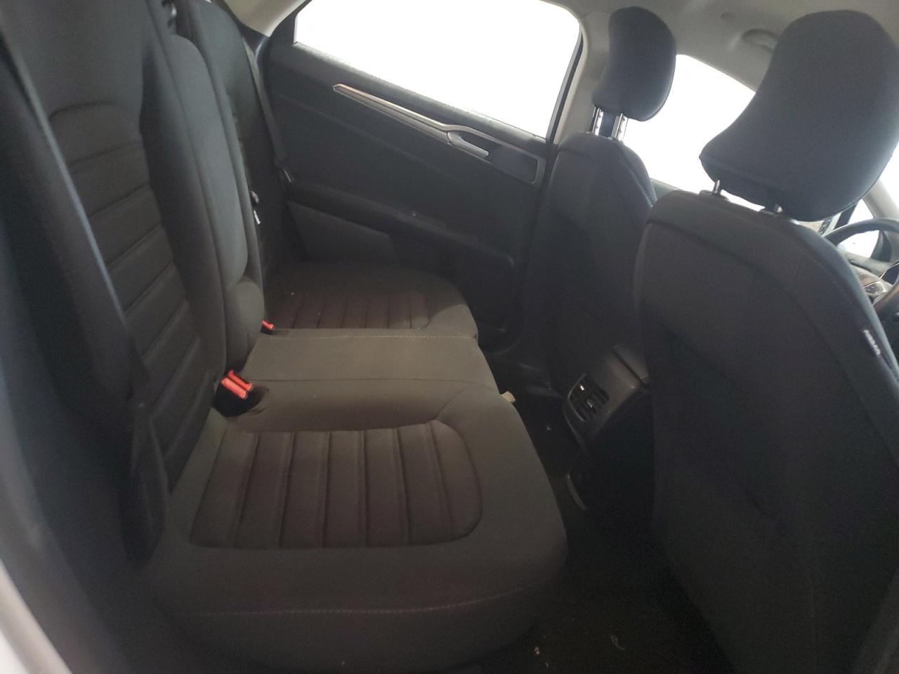 2019 Ford Fusion Se VIN: 3FA6P0LU3KR263984 Lot: 54033345