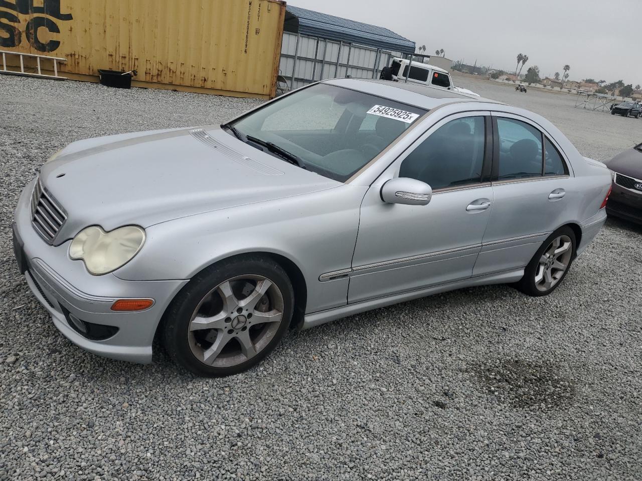 2007 Mercedes-Benz C 230 na sprzedaż w Mentone, CA - Minor Dent/Scratches