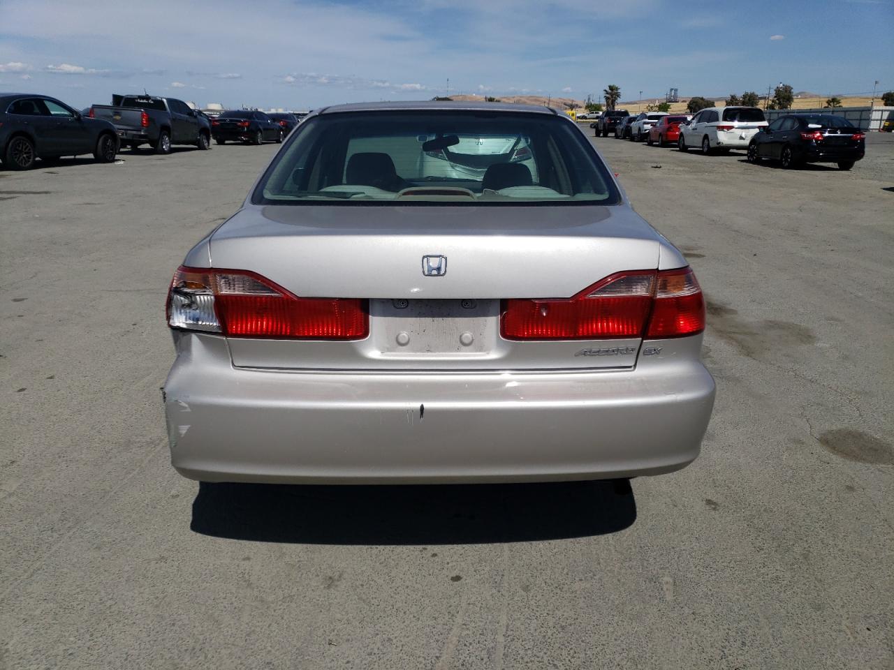 1998 Honda Accord Ex VIN: 1HGCG5555WA176329 Lot: 56905865