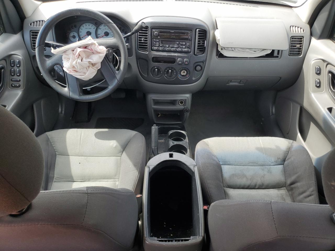 2003 Ford Escape Xls VIN: 1FMYU02123KA02415 Lot: 56074125