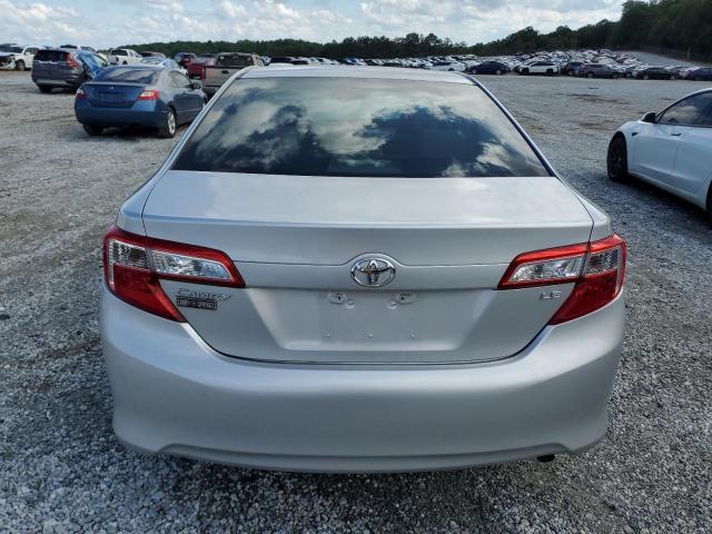  TOYOTA CAMRY 2013 Srebrny