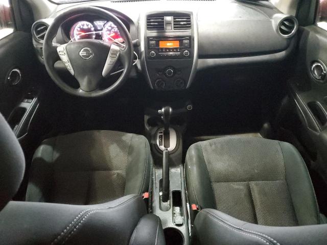  NISSAN VERSA 2017 Красный