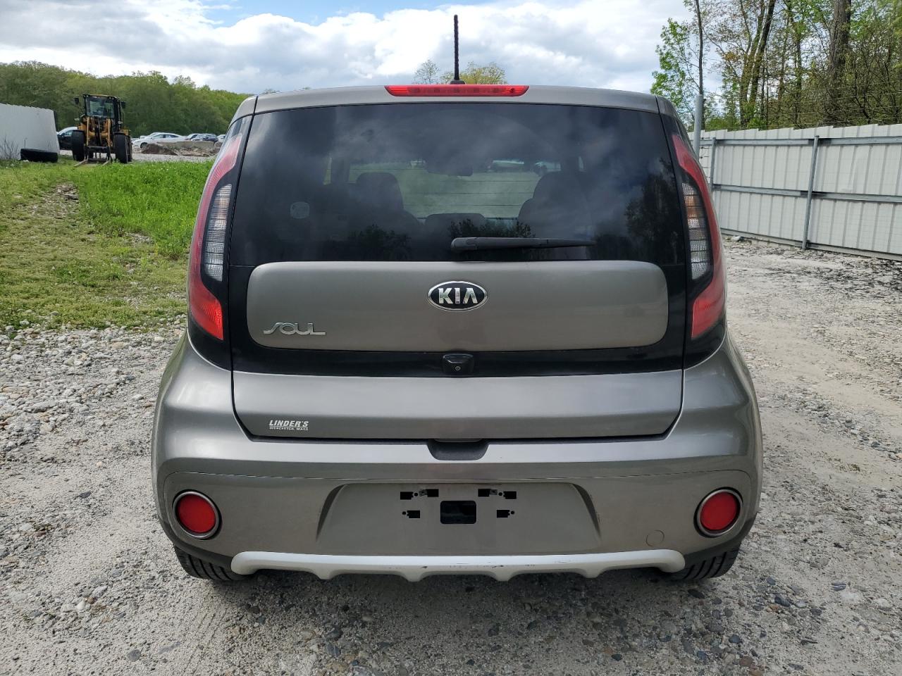 2017 Kia Soul + VIN: KNDJP3A50H7424566 Lot: 57019815