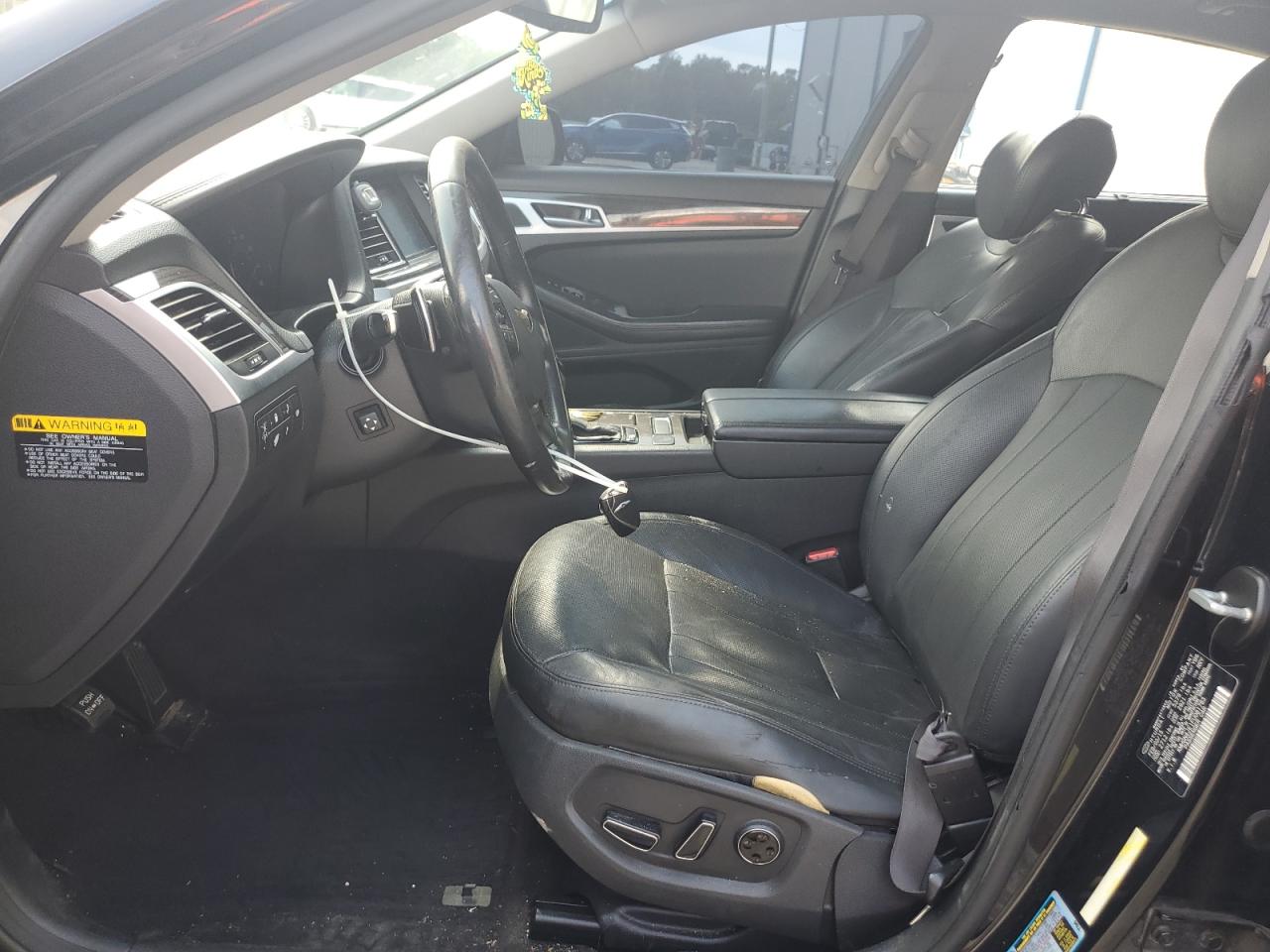 2015 Hyundai Genesis 3.8L VIN: KMHGN4JE1FU081783 Lot: 56362395