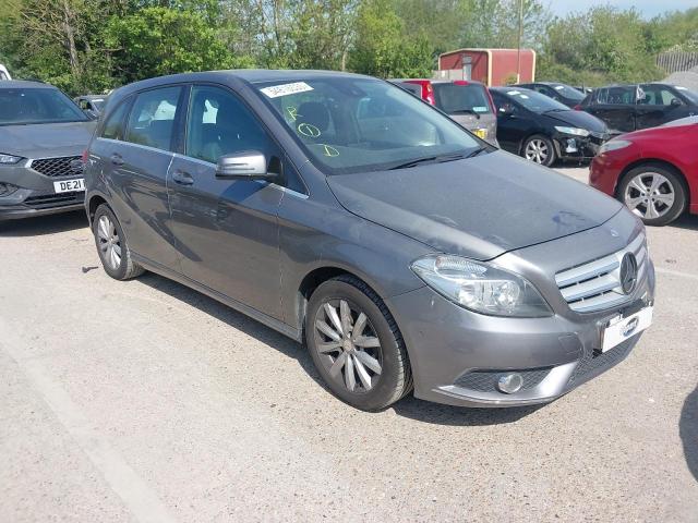 2014 MERCEDES BENZ B180 BLUEE