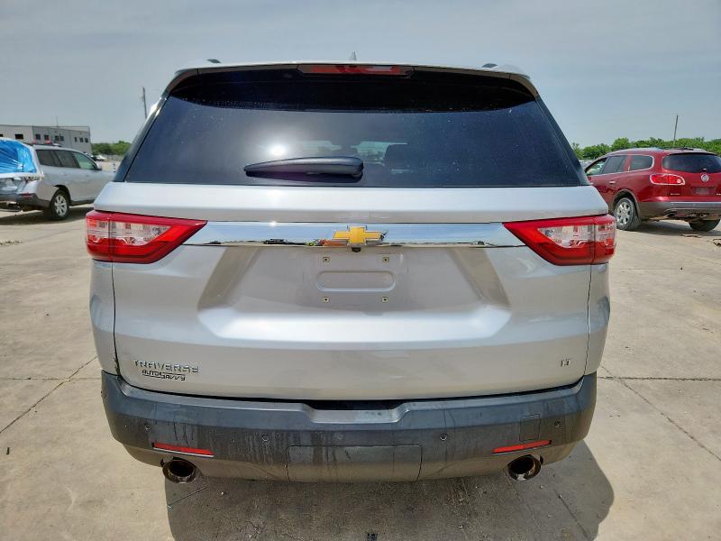  CHEVROLET TRAVERSE 2019 Серебристый