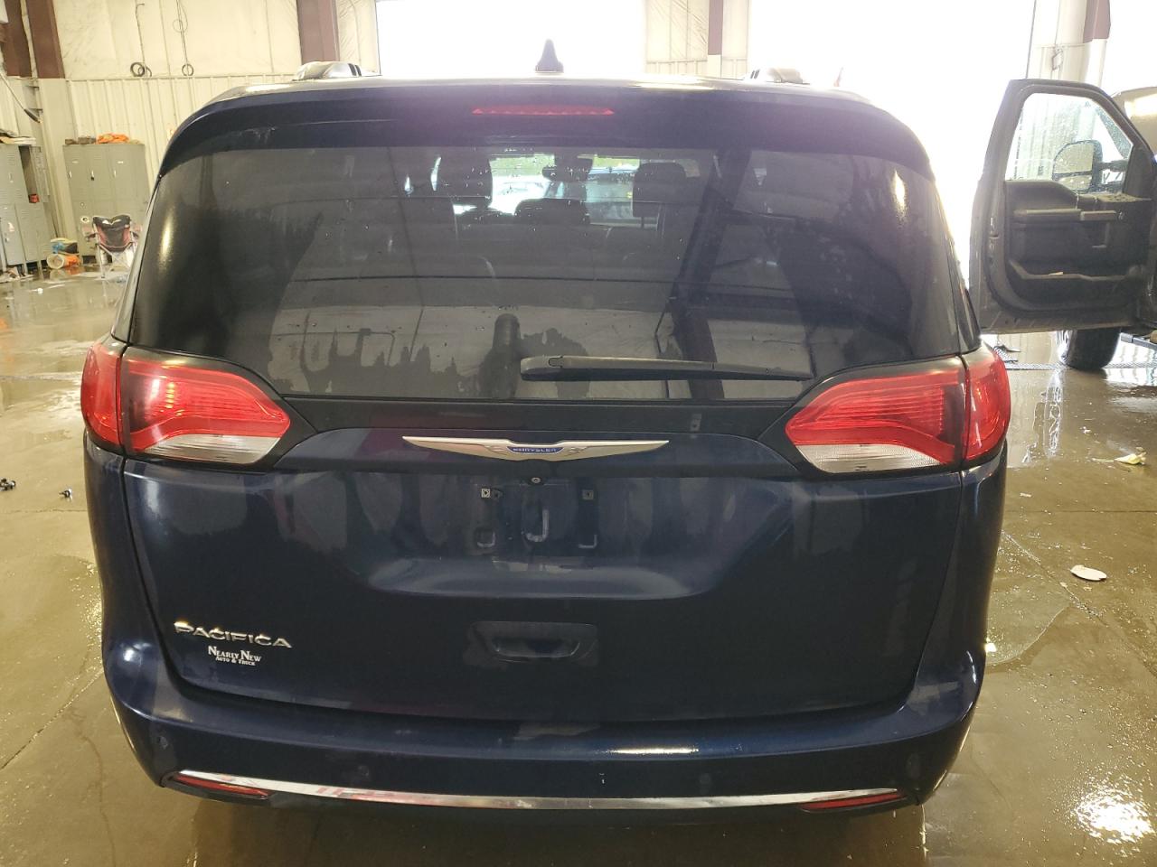 2018 Chrysler Pacifica Touring L VIN: 2C4RC1BG9JR170993 Lot: 56749955