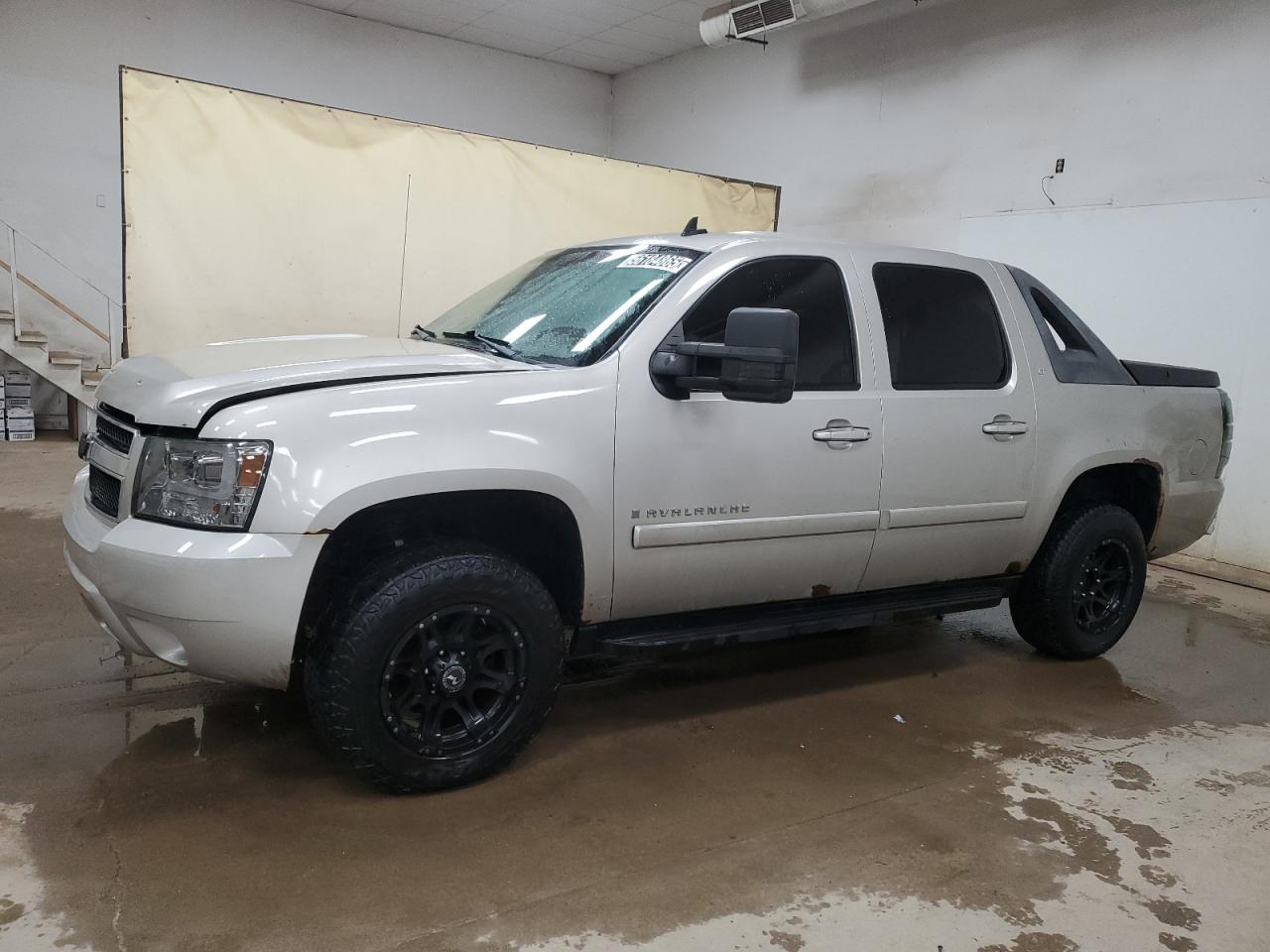 2008 Chevrolet Avalanche K1500 for Sale in Davison, MI - Front End