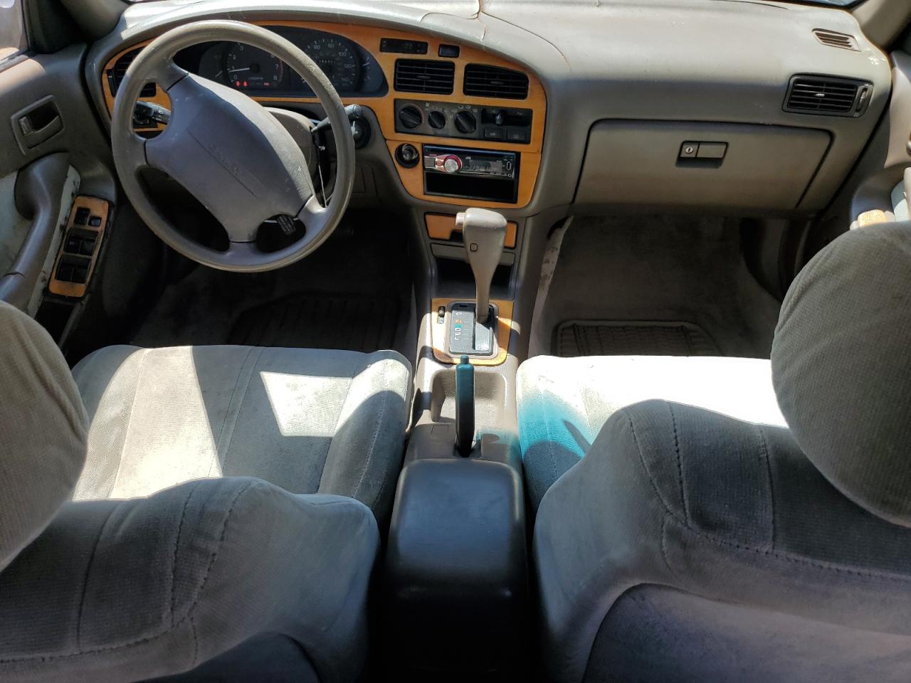 1993 Toyota Camry Le VIN: JT2SK12E0P0184828 Lot: 56061965