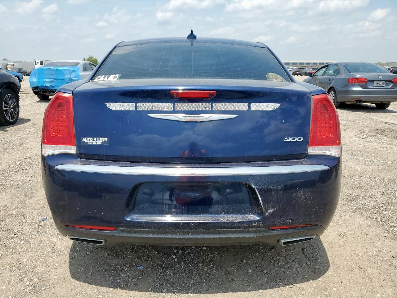 2015 Chrysler 300 Limited VIN: 2C3CCAAG2FH828842 Lot: 57320645