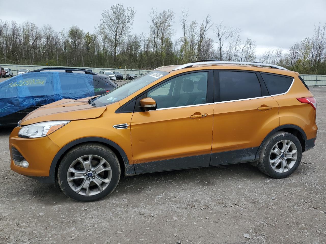 2016 Ford Escape Titanium იყიდება Leroy-ში, NY - Front End