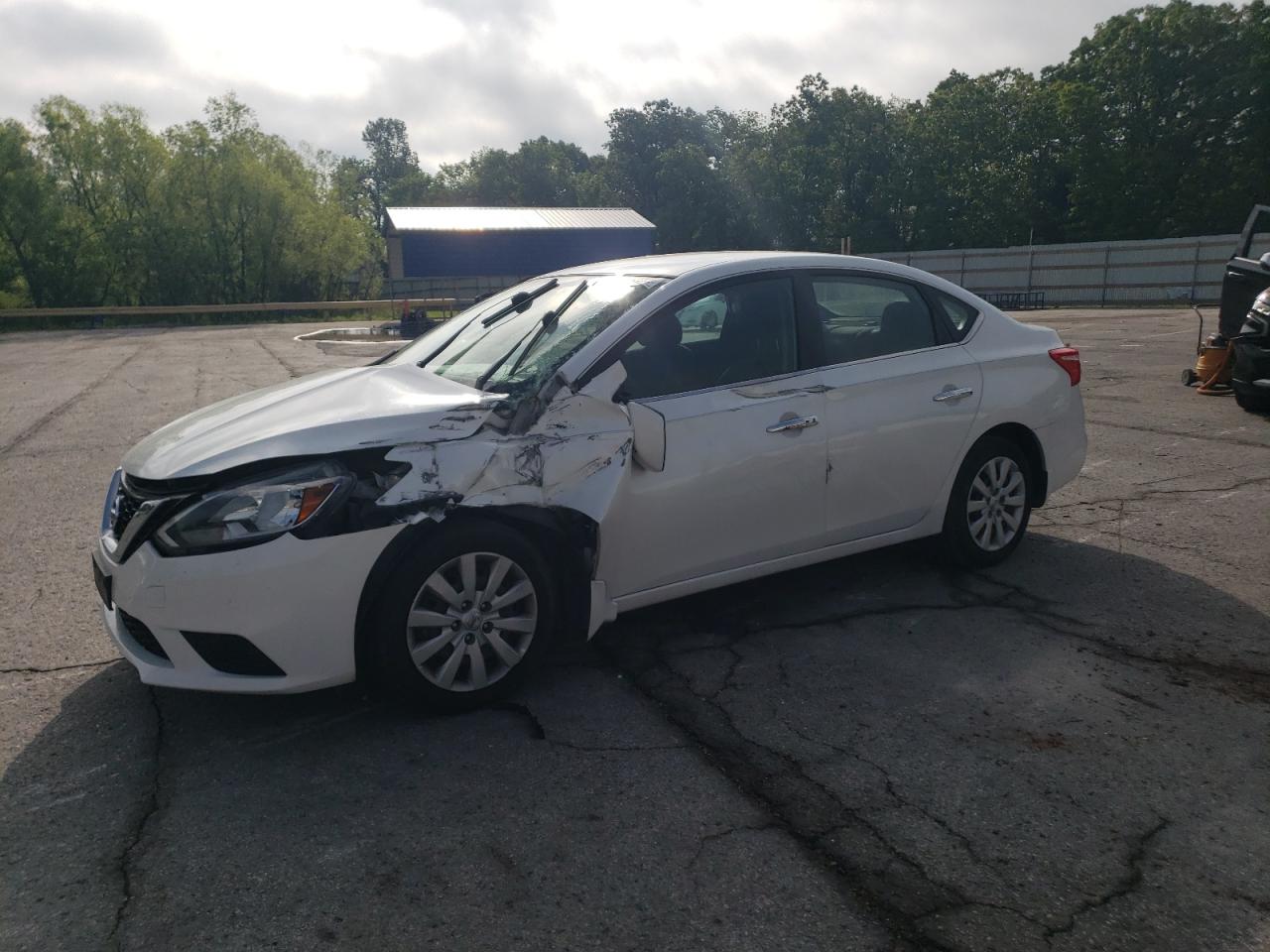 Rogersville, MO에서 판매 중인 2017 Nissan Sentra S - Front End