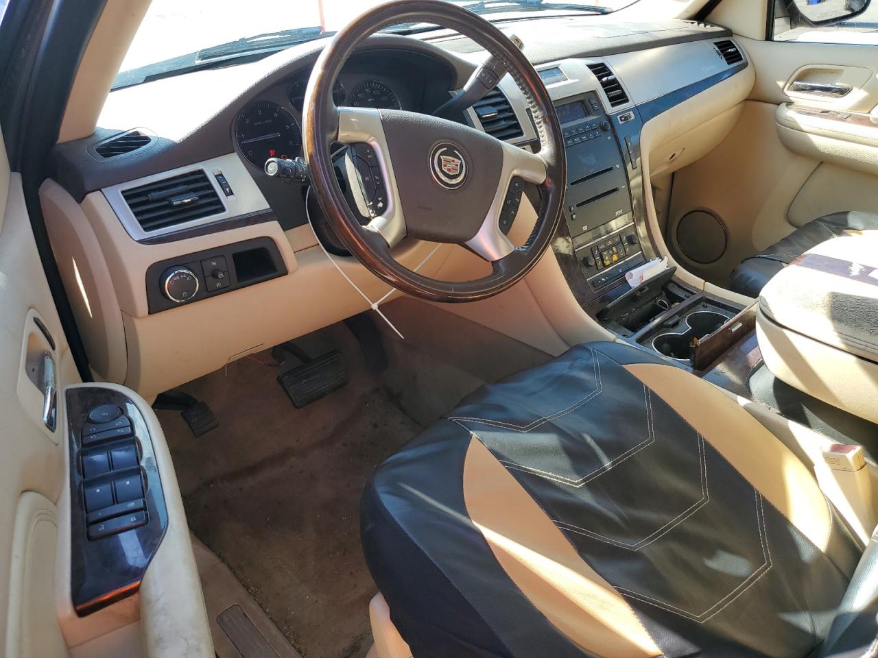 2007 Cadillac Escalade Luxury VIN: 1GYFK63827R209460 Lot: 56454395