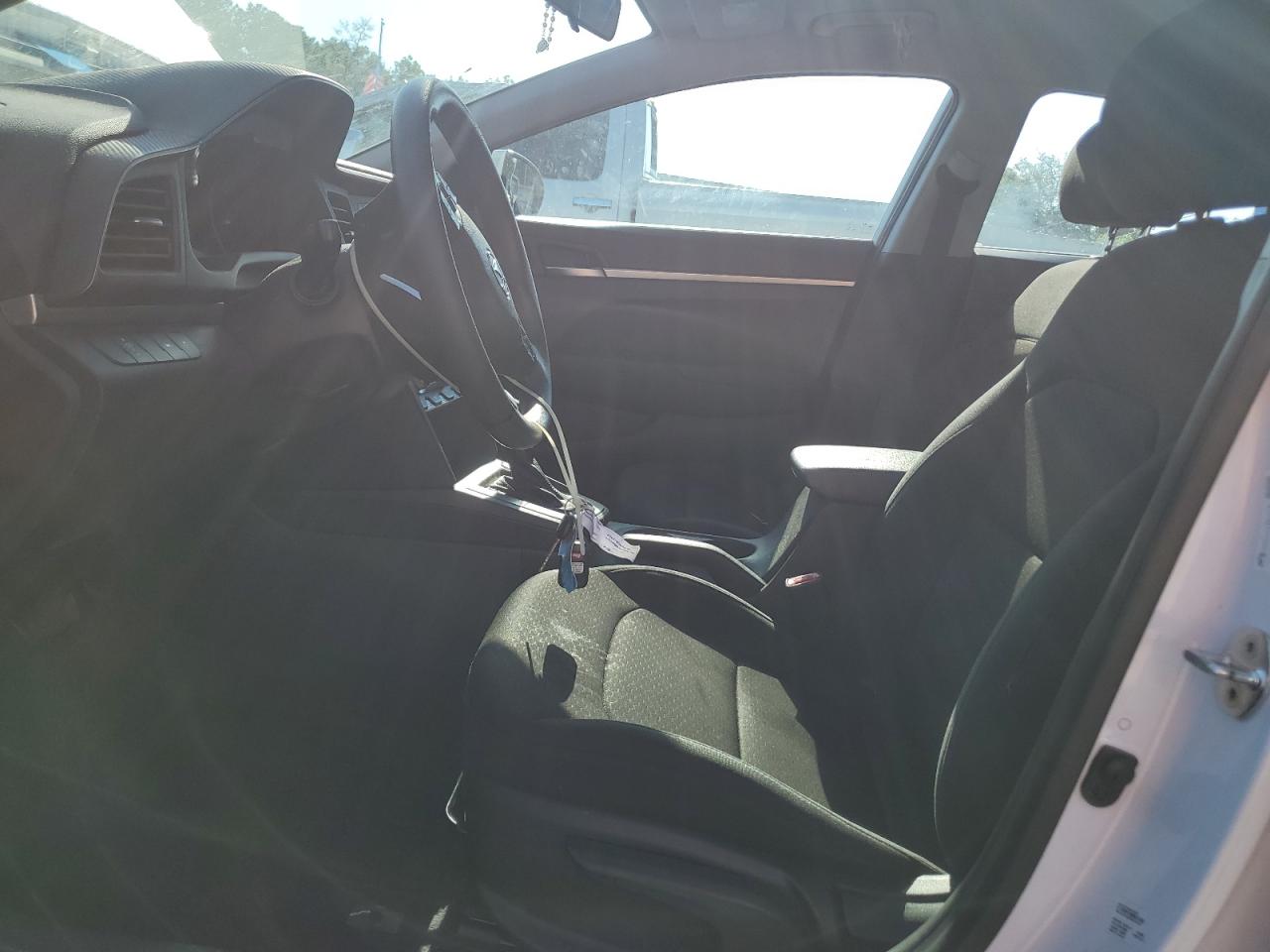 2020 Hyundai Elantra Se VIN: 5NPD74LF9LH499523 Lot: 56740685